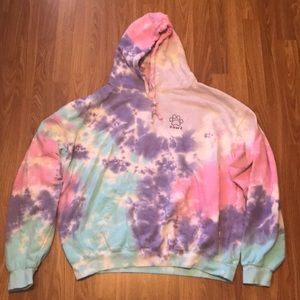 Pawz 2XL tie dye hoodie